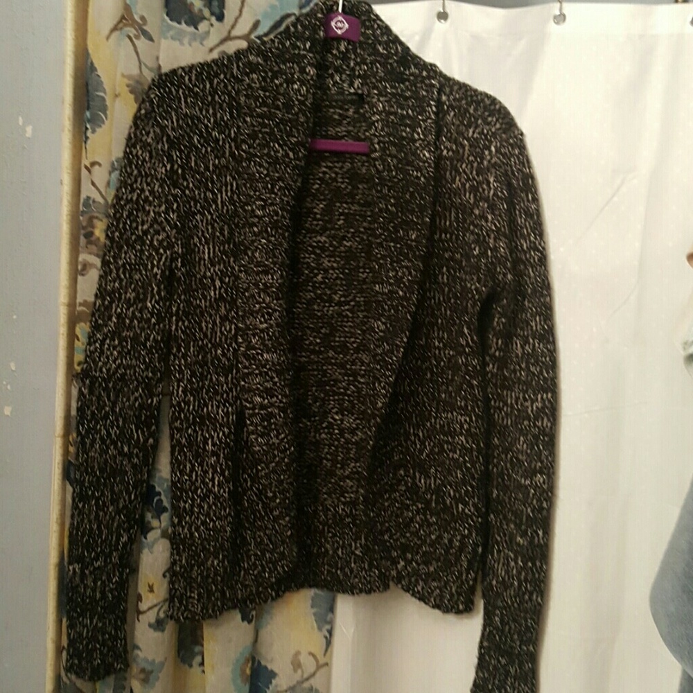 Daisy Fuentes sweater